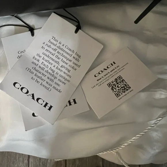 Coach Empire 28 Loved Leather - Picture 12 of 12